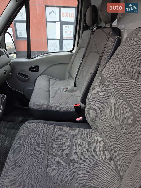 Грузовой фургон Renault Master 2008 в Ровно