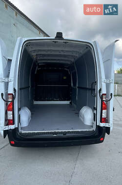 Грузовой фургон Renault Master 2019 в 