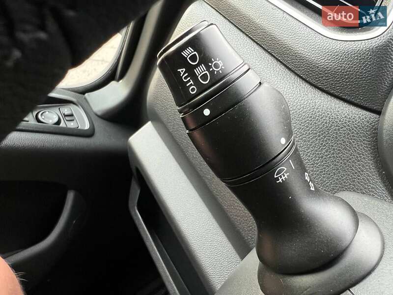 Грузовой фургон Renault Master 2022 в Киеве