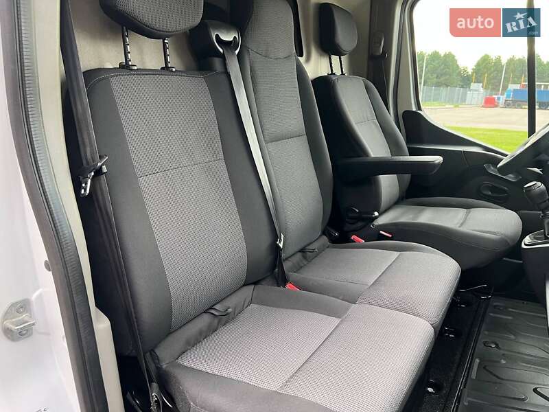 Грузовой фургон Renault Master 2022 в Киеве