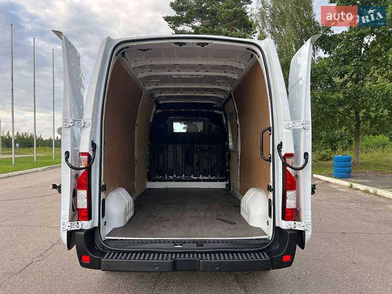 Грузовой фургон Renault Master 2022 в Киеве