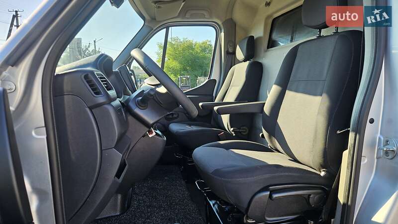 Вантажний фургон Renault Master 2021 в Радомишлі