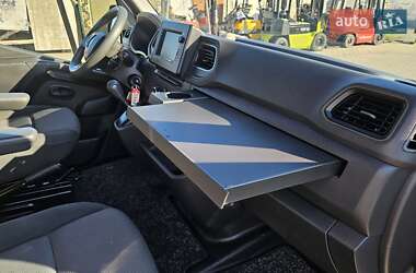 Грузовой фургон Renault Master 2021 в 