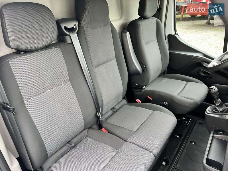 Грузовой фургон Renault Master 2022 в Умани