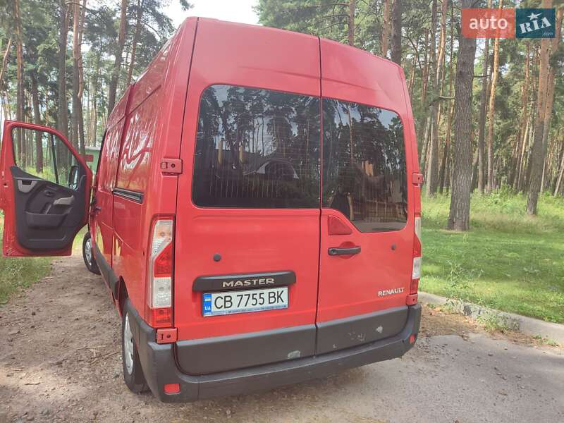Грузовой фургон Renault Master 2015 в Чернигове