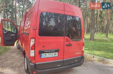 Грузовой фургон Renault Master 2015 в 