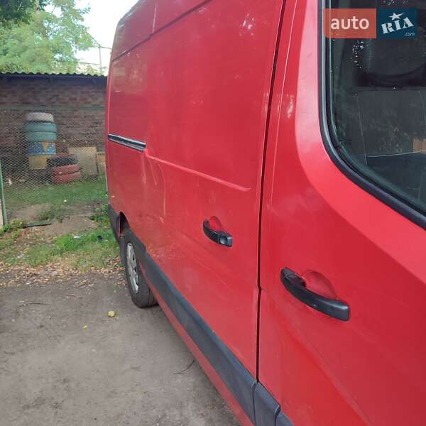 Грузовой фургон Renault Master 2015 в Чернигове