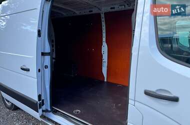 Грузопассажирский фургон Renault Master 2019 в 
