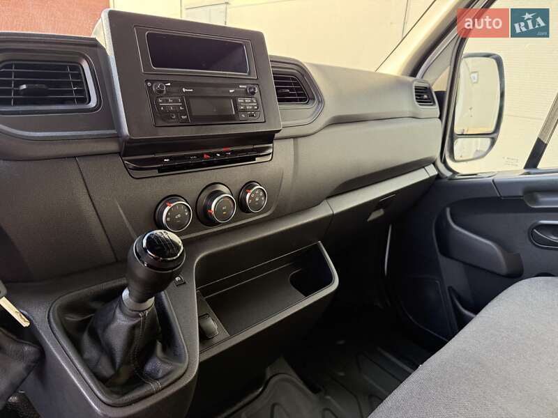 Грузовой фургон Renault Master 2023 в Киеве