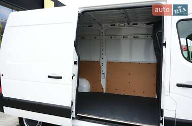 Грузовой фургон Renault Master 2020 в 