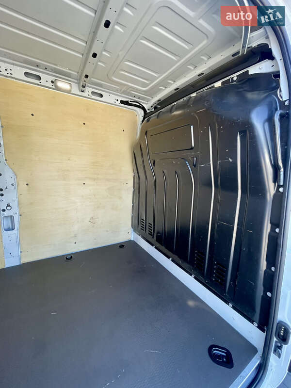 Грузовой фургон Renault Master 2021 в Луцке