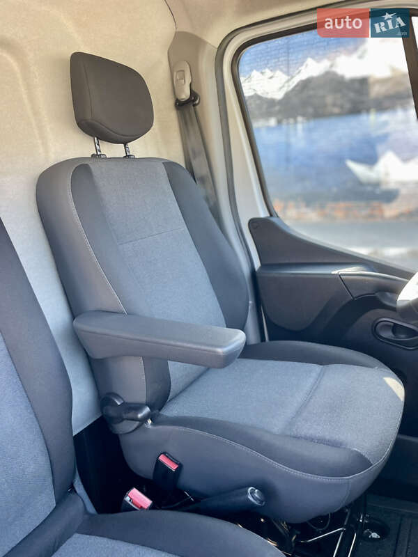 Грузовой фургон Renault Master 2021 в Луцке