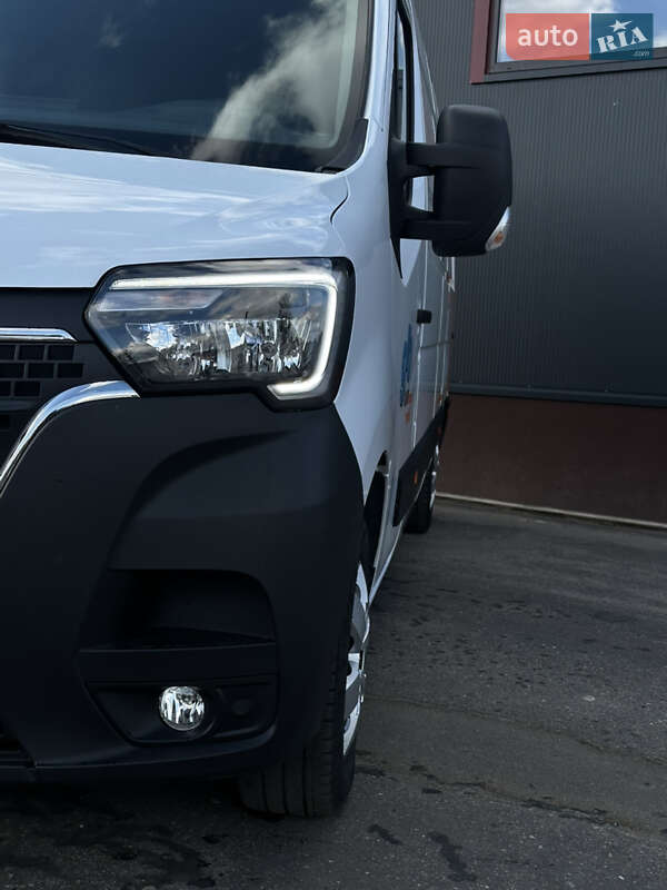 Грузовой фургон Renault Master 2022 в Долине