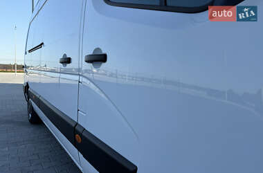 Грузовой фургон Renault Master 2021 в 
