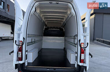 Грузовой фургон Renault Master 2021 в 