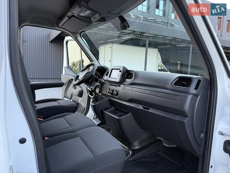 Грузовой фургон Renault Master 2021 в Дубно