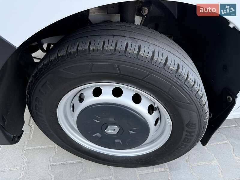 Грузовой фургон Renault Master 2021 в Дубно