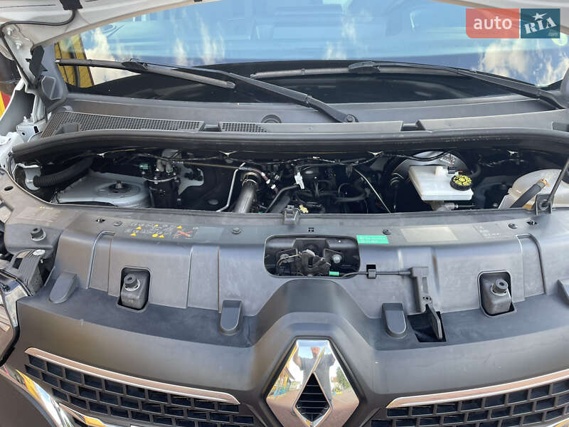 Грузовой фургон Renault Master 2022 в Дрогобыче
