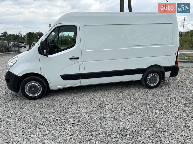 Грузовой фургон Renault Master 2016 в Радехове