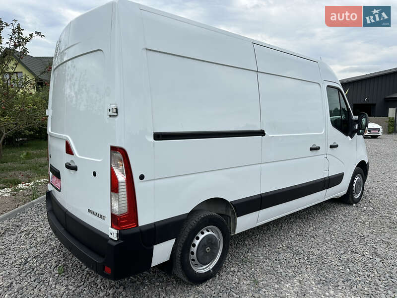 Грузовой фургон Renault Master 2016 в Радехове