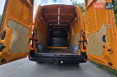 Грузовой фургон Renault Master 2018 в 