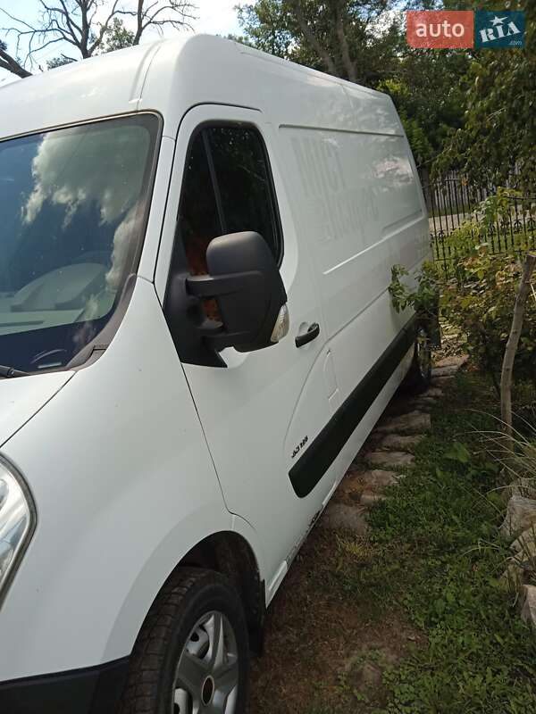 Грузовой фургон Renault Master 2013 в Радомышле