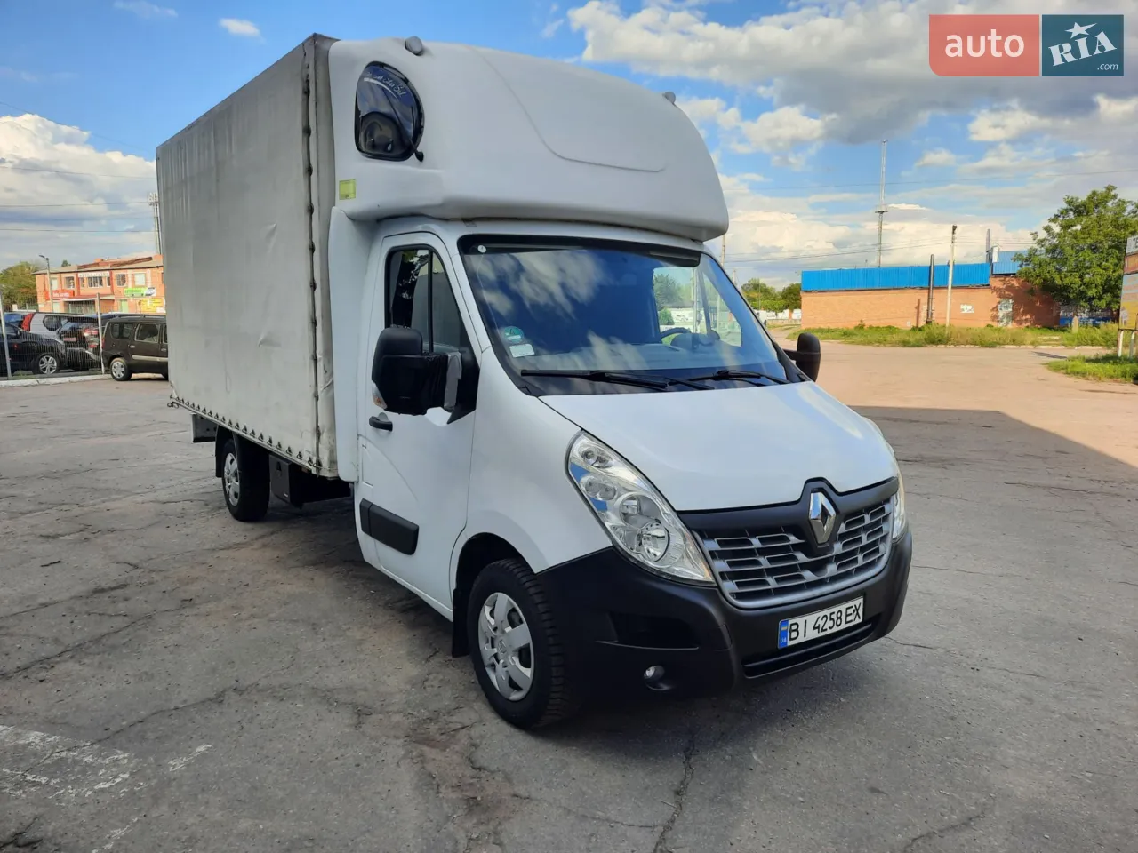 Стан
Рейсовий тобто готовий до будьяких поїздок.
ширина буди в середині 2.550
дожина буди 4.10.
висота буди 2.250.
вкладів непотребує взагалі.
вся обслуга на якісному стоо.ТІЛЬКИ ОРИГІНАЛЬНІ ЗАПЧАСТИНИ без колхозов без аналогов ВСЯ ОБСЛУГА ПО ОРИГІНАЛУ.
ОБСЛУЖЕНА ВІД А до Я,
пройде любе стоо.
Вебасто
Спальнік.
ПневмопідвіскаЗад.
Резина МІШЕЛІН.
Продаж тільки з зняттям з обліку.