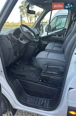 Грузопассажирский фургон Renault Master 2016 в 