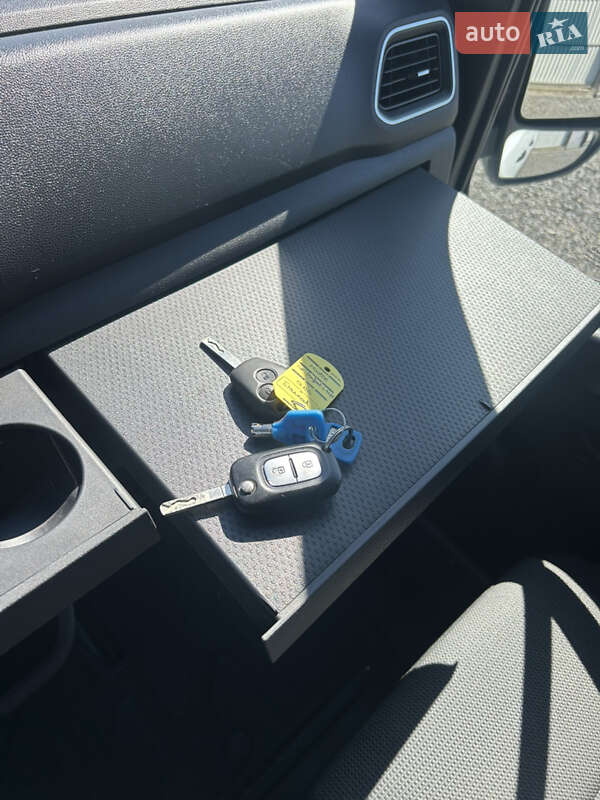 Грузовой фургон Renault Master 2020 в Хусте