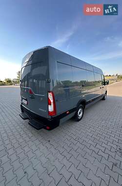 Грузовой фургон Renault Master 2023 в 