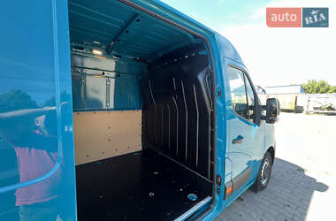 Грузовой фургон Renault Master 2021 в 