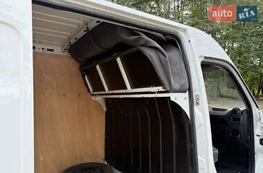 Грузовой фургон Renault Master 2016 в 