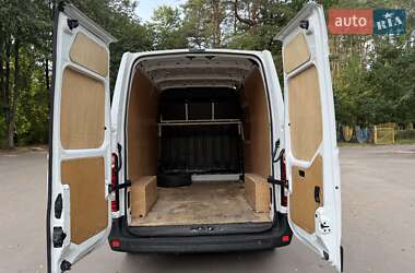 Грузовой фургон Renault Master 2016 в 