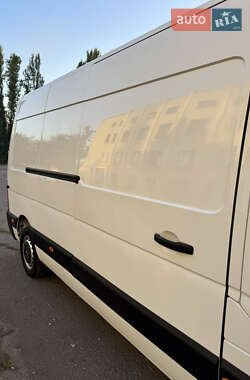 Грузовой фургон Renault Master 2020 в 