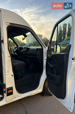 Грузовой фургон Renault Master 2020 в 