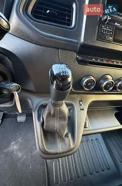 Грузовой фургон Renault Master 2020 в 
