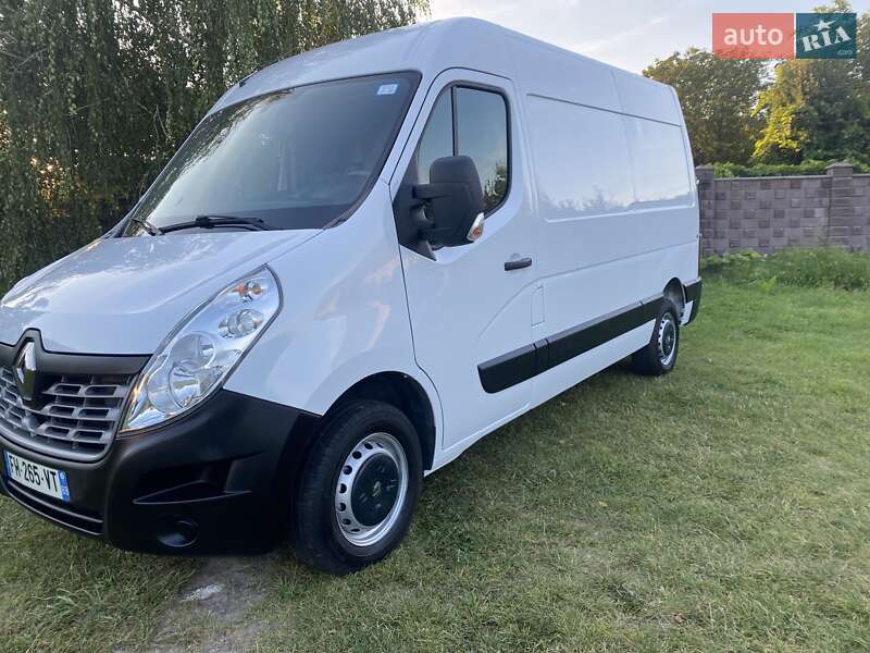 Грузовой фургон Renault Master 2019 в 