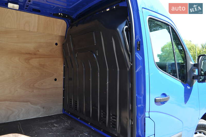 Грузовой фургон Renault Master 2021 в Киеве