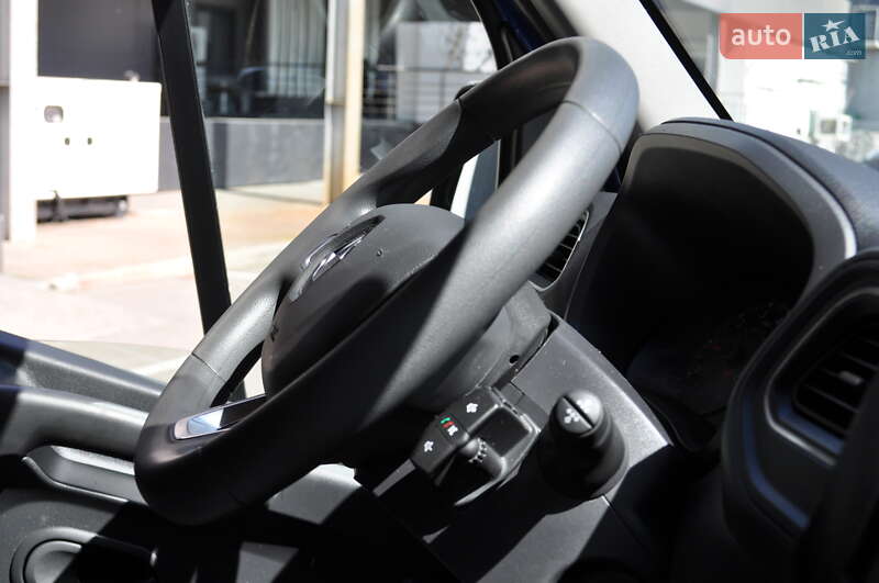 Грузовой фургон Renault Master 2021 в Киеве