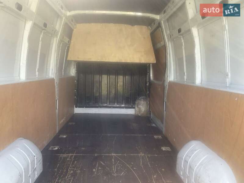 Грузовой фургон Renault Master 2016 в Ровно