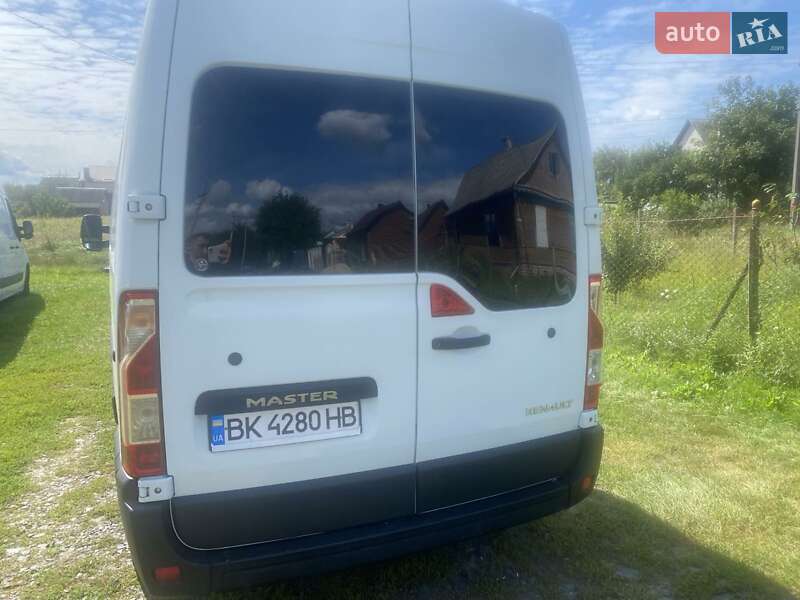 Грузовой фургон Renault Master 2016 в Ровно