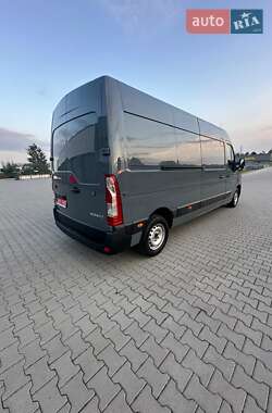 Грузовой фургон Renault Master 2022 в 