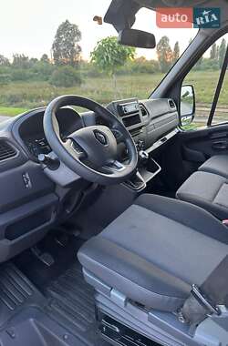 Грузовой фургон Renault Master 2022 в 