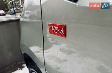 Грузовой фургон Renault Master 2019 в 