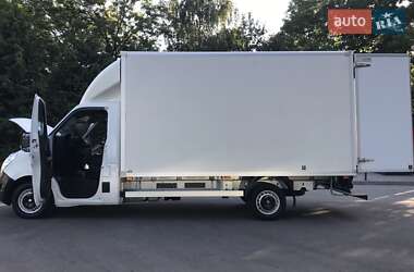 Грузовой фургон Renault Master 2018 в 