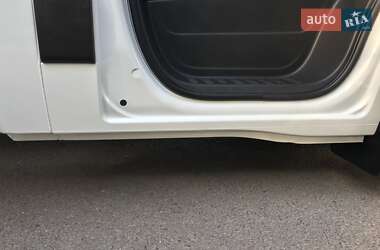Грузовой фургон Renault Master 2018 в 