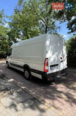 Грузовой фургон Renault Master 2017 в 
