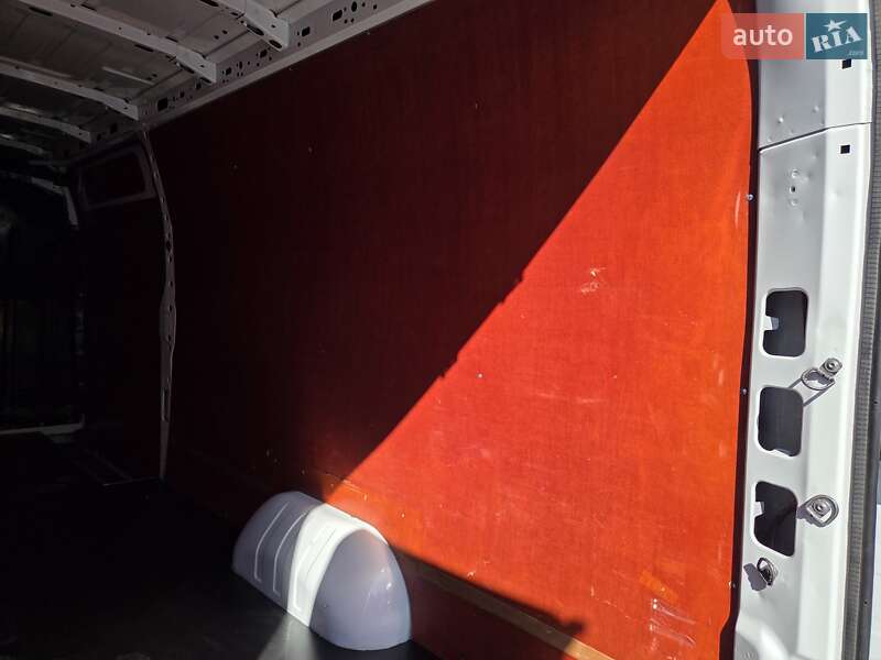 Грузовой фургон Renault Master 2020 в Днепре