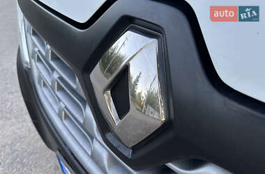 Грузовой фургон Renault Master 2016 в 