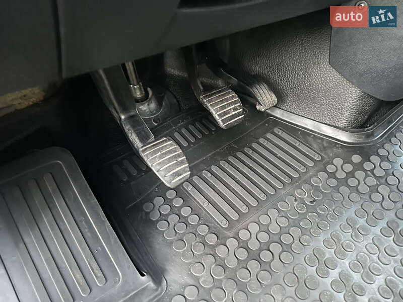 Грузовой фургон Renault Master 2016 в Киеве